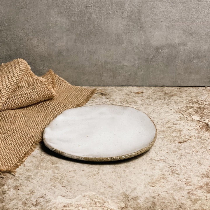 Rustic Slab Plate - Talcum Powder White Medium